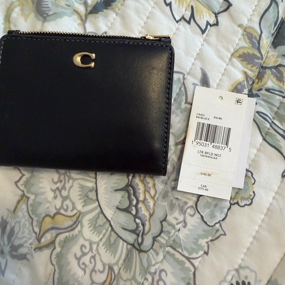 Coach Snap Bifold Wallet **Snap is MISSING** - Picture 5 of 5